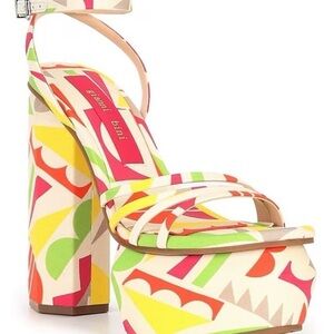NWT Gianni Bini Parrish Multi Color Geometric Ankle Strap Platform Sandals 7.5